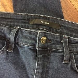 Indigo Joe's jeans with stretch.